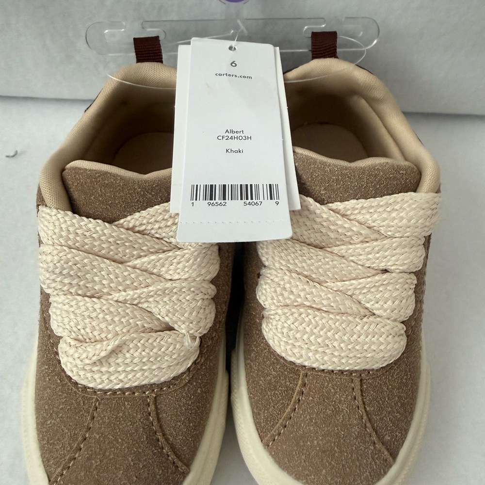 NWT Carter's Khaki and Cream Toddler Slip On Size 6 Sneakers‎